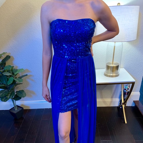 Dresses & Skirts - Formal Gown